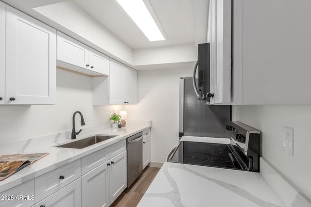 286 W PALOMINO Drive 26, Chandler, AZ 85225