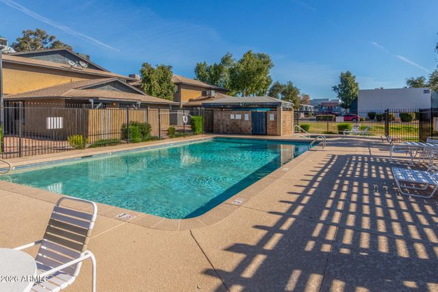 286 W PALOMINO Drive 26, Chandler, AZ 85225