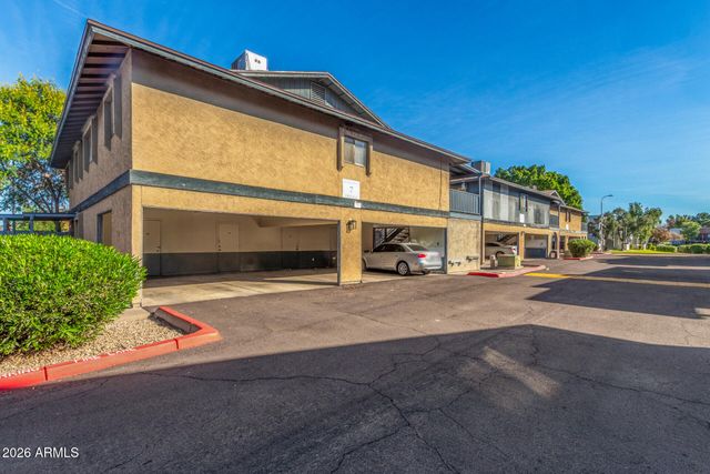 286 W PALOMINO Drive 26, Chandler, AZ 85225