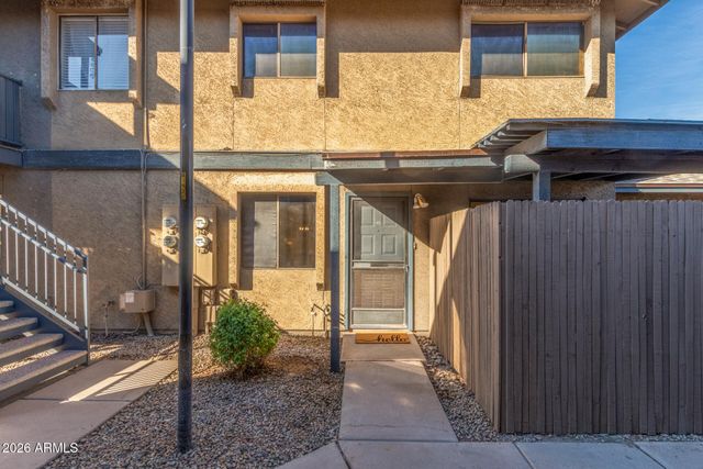 286 W PALOMINO Drive 26, Chandler, AZ 85225