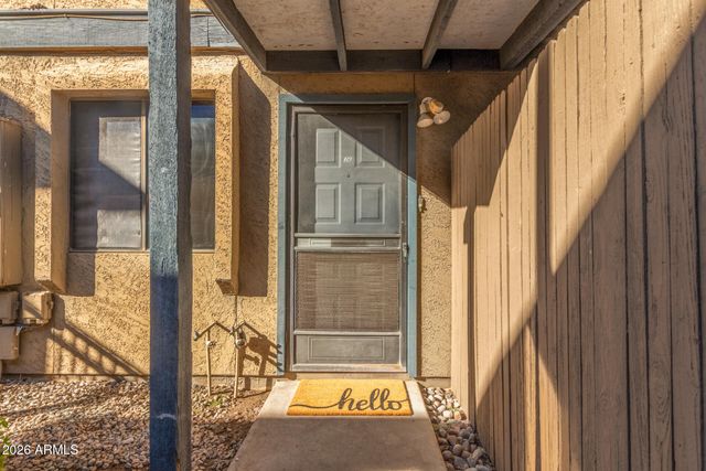 286 W PALOMINO Drive 26, Chandler, AZ 85225