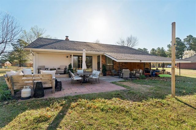 3881 Wild Canary Drive, Choctaw, OK 73020
