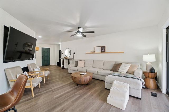 3881 Wild Canary Drive, Choctaw, OK 73020