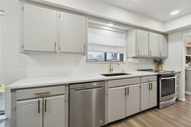 3881 Wild Canary Drive, Choctaw, OK 73020