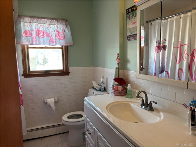 90 Madison Avenue, Westbury, NY 11590