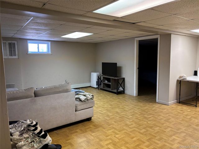 90 Madison Avenue, Westbury, NY 11590