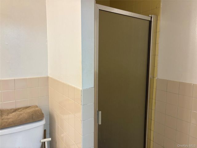 90 Madison Avenue, Westbury, NY 11590