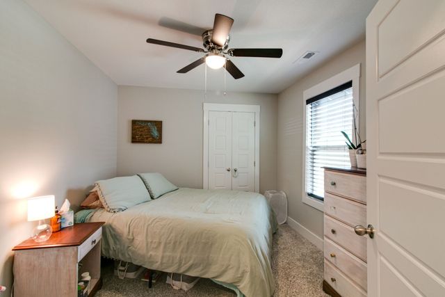 210 Geneva Ln, Clarksville, TN 37040