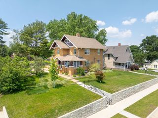 1113 Walnut Street, Cedar Falls, IA 50613