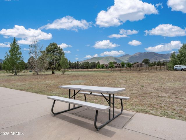 5545 E ATKINSON Road, Flagstaff, AZ 86004