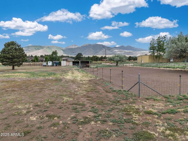 5545 E ATKINSON Road, Flagstaff, AZ 86004