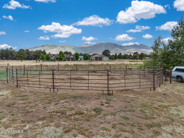 5545 E ATKINSON Road, Flagstaff, AZ 86004