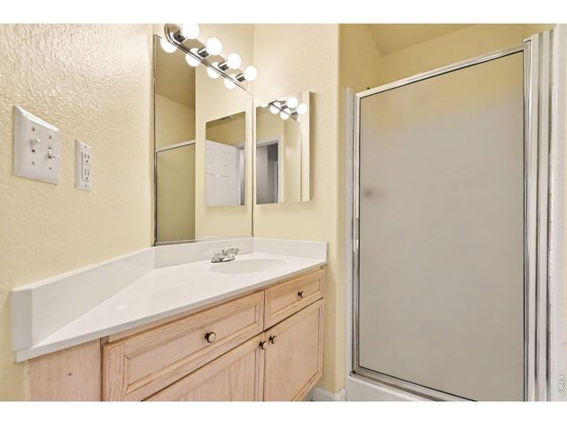 5124 W 11th St, Greeley, CO 80634