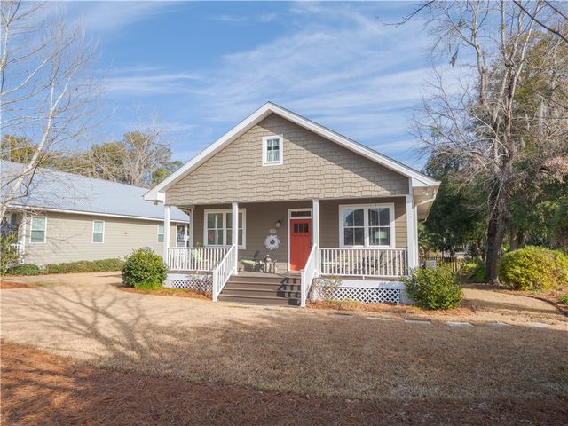 452 Adams Street, Darien, GA 31305