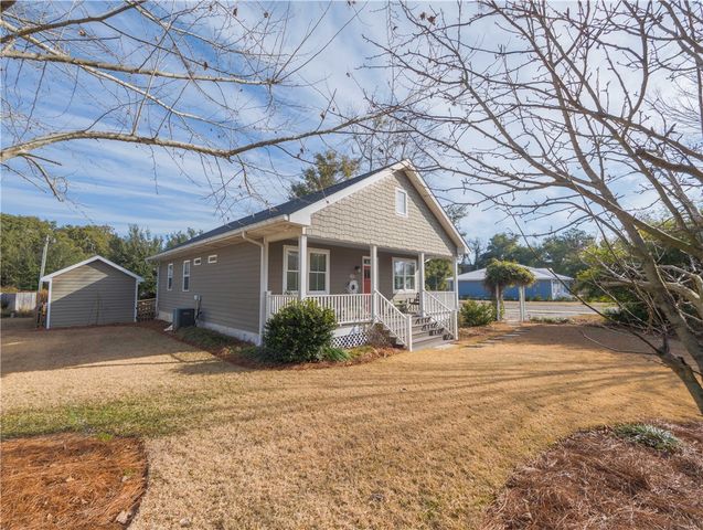 452 Adams Street, Darien, GA 31305