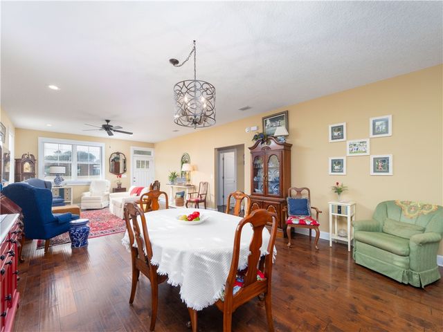 452 Adams Street, Darien, GA 31305