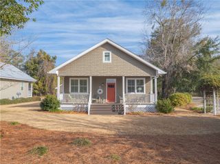 452 Adams Street, Darien, GA 31305
