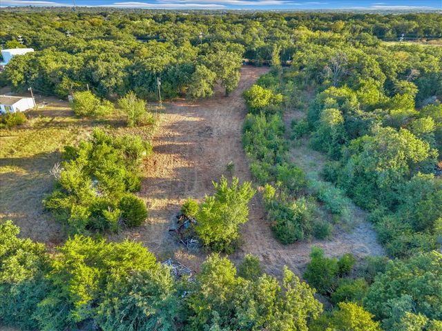 1709 Fox Lane, Burleson, TX 76028