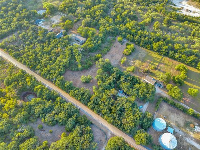 1709 Fox Lane, Burleson, TX 76028