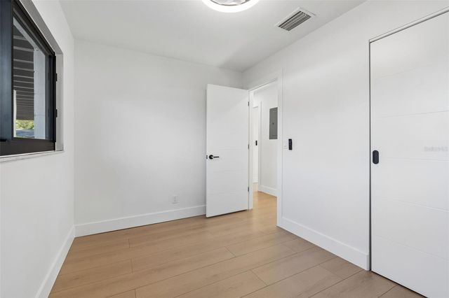 4512 W ROGERS AVENUE, Tampa, FL 33611