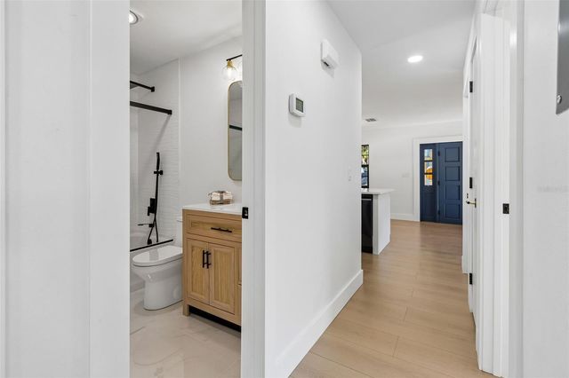 4512 W ROGERS AVENUE, Tampa, FL 33611