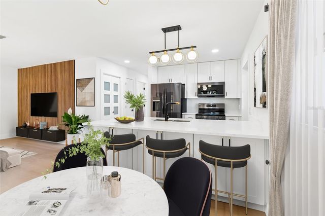 4512 W ROGERS AVENUE, Tampa, FL 33611