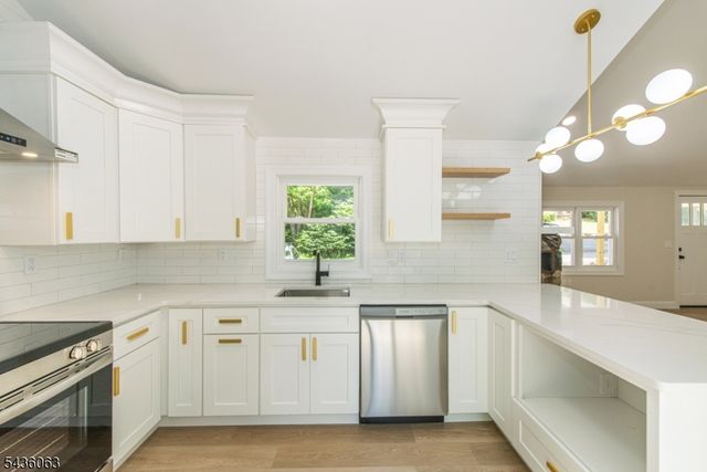8 Shawondasee Rd, Vernon Twp., NJ 07422