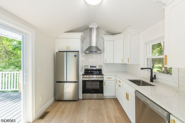 8 Shawondasee Rd, Vernon Twp., NJ 07422