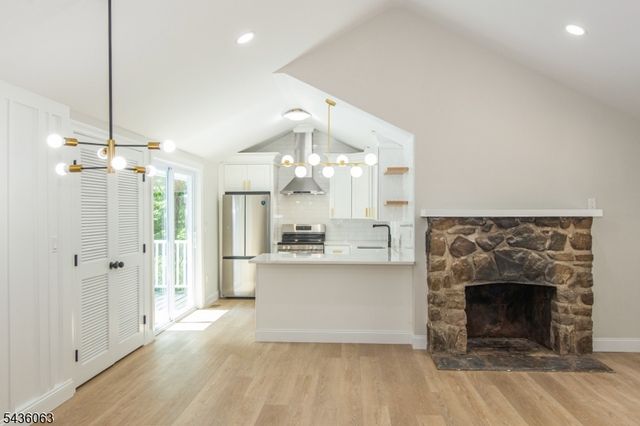 8 Shawondasee Rd, Vernon Twp., NJ 07422