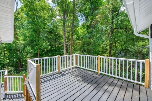 8 Shawondasee Rd, Vernon Twp., NJ 07422
