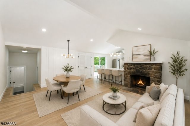 8 Shawondasee Rd, Vernon Twp., NJ 07422