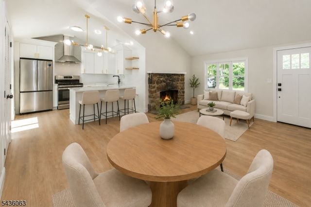 8 Shawondasee Rd, Vernon Twp., NJ 07422