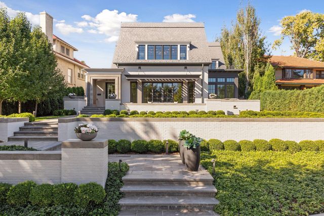 2552 W Lake Of The Isles Parkway, Minneapolis, MN 55405