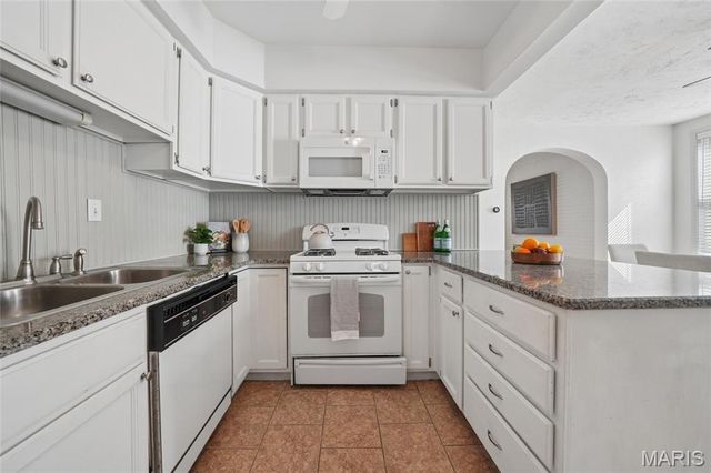 1121 Ralph Terrace, St Louis, MO 63117