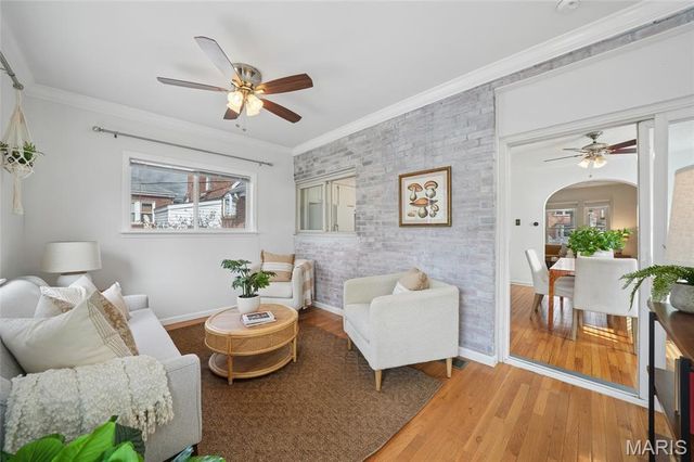 1121 Ralph Terrace, St Louis, MO 63117