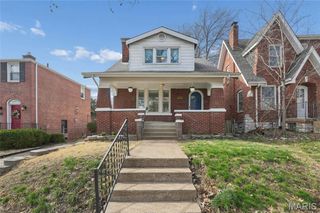 1121 Ralph Terrace, St Louis, MO 63117