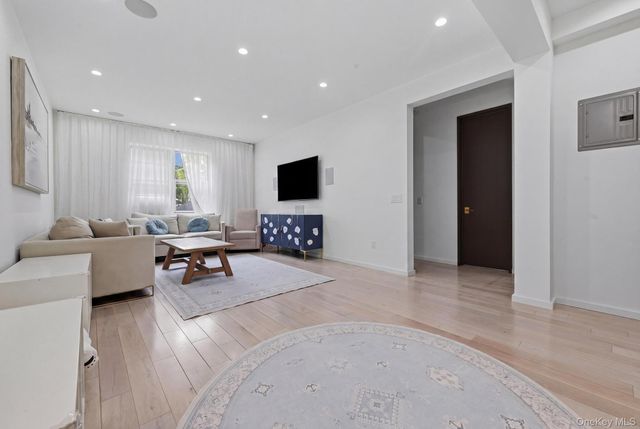 1500 Ocean Parkway 1A, Brooklyn, NY 11230