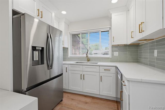 27407 Buckingham Street, Livonia, MI 48154