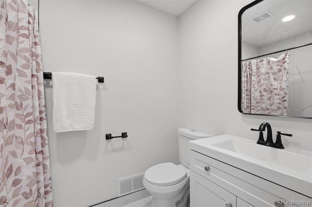 27407 Buckingham Street, Livonia, MI 48154