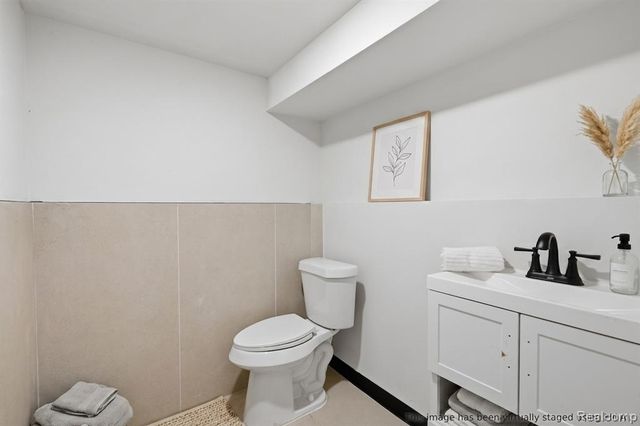 27407 Buckingham Street, Livonia, MI 48154