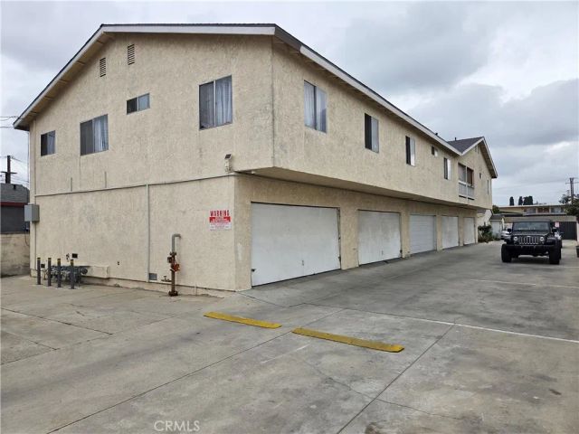 6921 Sherman Way, Bell, CA 90201