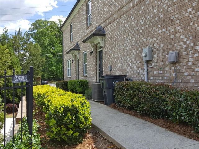 805 Pleasant Hill NW Road 330, Lilburn, GA 30047