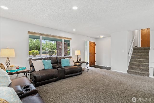 2101 172nd Street E, Spanaway, WA 98387