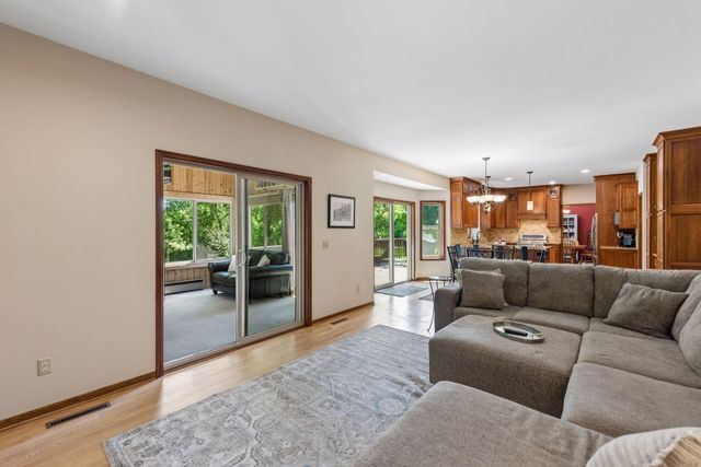 18477 Tristram Way, Eden Prairie, MN 55346