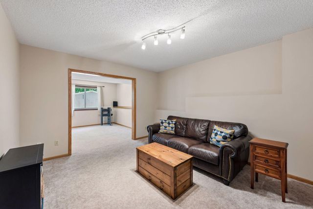 18477 Tristram Way, Eden Prairie, MN 55346