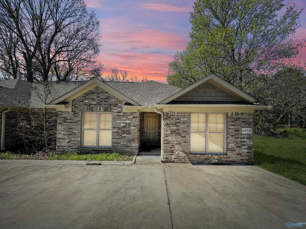 698 Mulberry Road B, Hazel Green, AL 35750