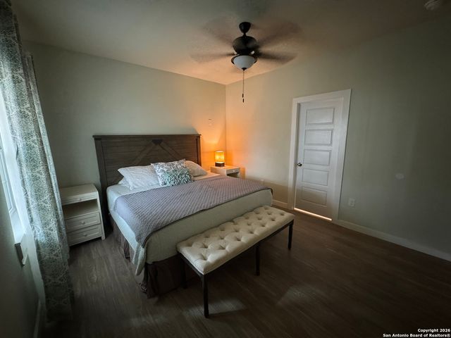 647 N san gabriel, San Antonio, TX 78228