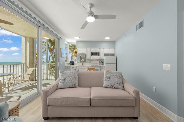 5480 Estero BLVD 103, Fort Myers Beach, FL 33931