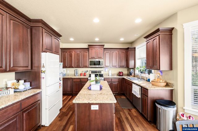 2810 Flat Rock Ct NW, Salem, OR 97304