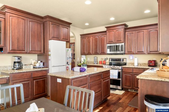 2810 Flat Rock Ct NW, Salem, OR 97304